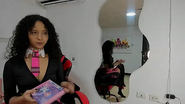 Snapshot of Milanxht chatting on March 2025 09:14:02 PM Milanxht online show from March 2025 09:14:02 PM