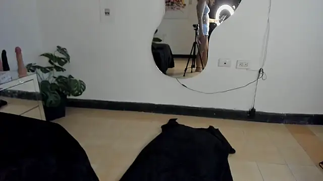 Snapshot of Milanxht chatting on March 2025 09:32:02 PM Milanxht online show from March 2025 09:32:02 PM