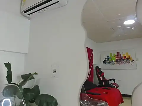 Snapshot of Milanxht chatting on September 2025 09:09:02 PM Milanxht online show from September 2025 09:09:02 PM