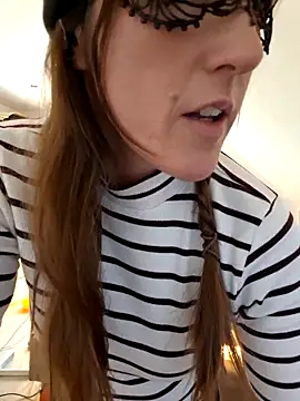 Hexe12346 online show from November 2025 02:05:01 PM