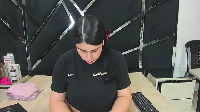 Criistaal  online show from March 2026 04:17:02 AM