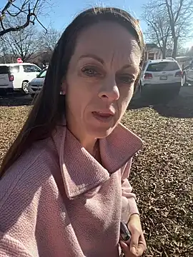 Snapshot of DavinaRay chatting on February 2025 08:33:02 PM DavinaRay online show from February 2025 08:33:02 PM