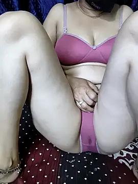 Snapshot of kaveerpooja947 chatting on March 2026 10:38:01 PM kaveerpooja947 online show from March 2026 10:38:01 PM