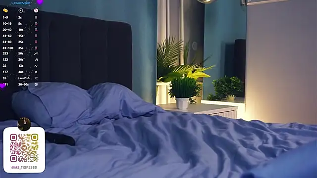 Snapshot of Miss_miracle chatting on December 2024 01:28:02 AM Miss miracle online show from December 2024 01:28:02 AM