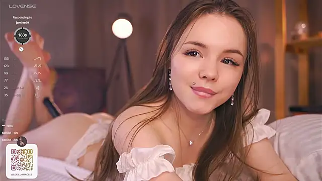 Snapshot of Miss_miracle chatting on March 2025 01:19:01 AM Miss miracle online show from March 2025 01:19:01 AM