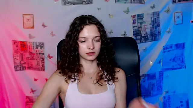  SusieSu  online show from June 2026 06:12:01 PM