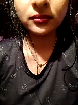 Snapshot of Cute-Nilam chatting on January 2025 04:44:01 PM Cute-Nilam online show from January 2025 04:44:01 PM
