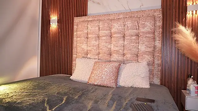 Tiffany sander online show from November 2025 04:11:02 AM