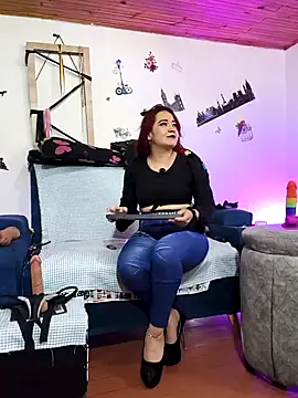 keila j online show from April 2026 09:56:01 AM