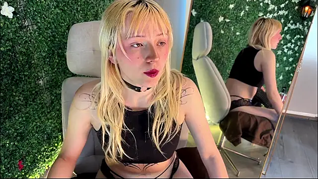 Cloe five online show from September 2025 02:50:02 PM