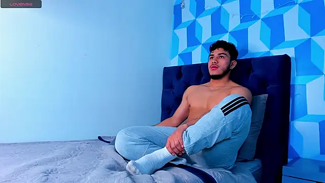 Snapshot of jeisonstark chatting on March 2025 05:43:02 PM jeisonstark online show from March 2025 05:43:02 PM