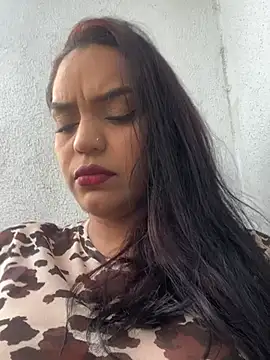 Sara-77 online show from April 2026 05:52:01 PM