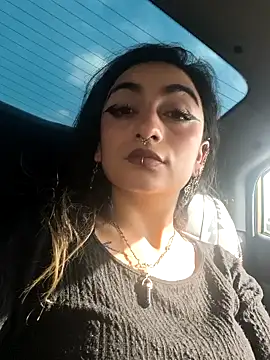 Lila Desiree online show from December 2025 02:00:01 PM