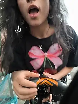Lila Desiree online show from June 2026 10:14:01 PM
