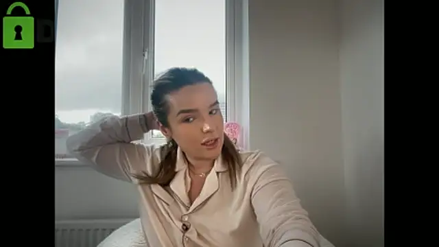 maisiesmithx online show from February 2026 02:42:02 PM