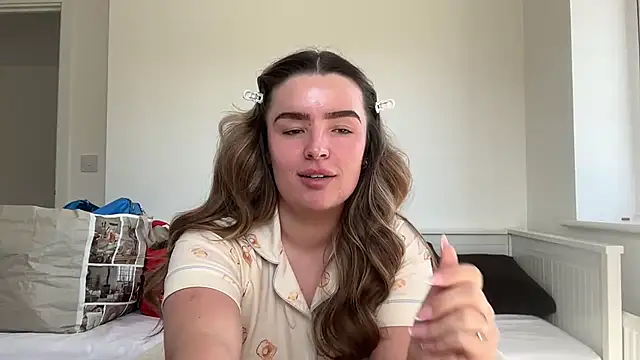 maisiesmithx online show from April 2026 01:56:01 PM