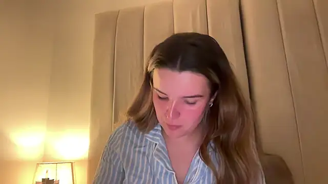 maisiesmithx online show from April 2026 11:37:02 PM