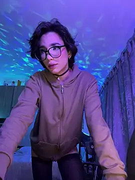 sue   0 online show from February 2025 04:26:02 AM