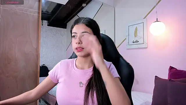 Snapshot of coraltaylor chatting on December 2024 10:42:02 PM coraltaylor online show from December 2024 10:42:02 PM