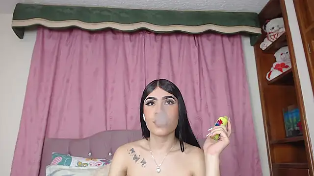 Snapshot of cuttebabe_ chatting on March 2025 12:21:02 AM cuttebabe online show from March 2025 12:21:02 AM