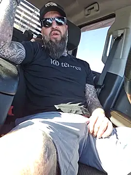 Beardedtattood online show from June 2026 12:14:02 PM