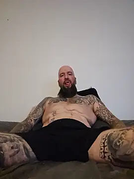 Beardedtattood online show from June 2026 12:19:02 AM