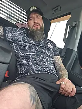 Beardedtattood online show from June 2026 11:58:02 AM