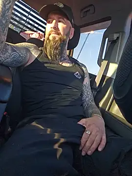 Beardedtattood online show from June 2026 10:42:01 AM