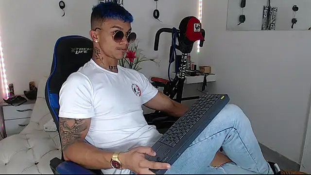 Leonard Price online show from March 2025 12:54:02 AM