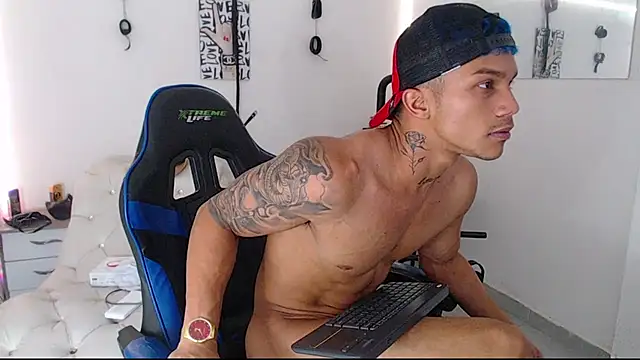 Leonard Price online show from March 2025 05:41:02 AM