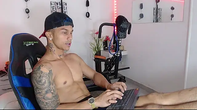 Leonard Price online show from March 2025 05:57:02 AM