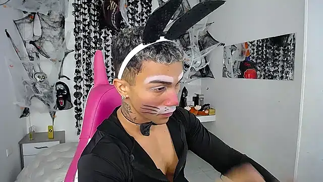 Leonard Price online show from October 2025 03:25:01 AM