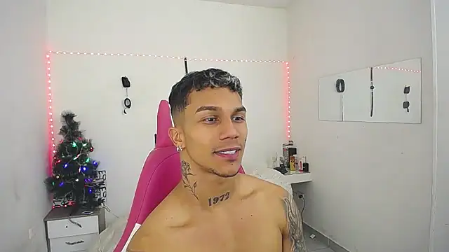 Leonard Price online show from December 2025 07:32:01 PM