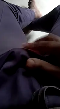 Snapshot of SuranSexy33 chatting on December 2024 10:46:02 AM SuranSexy33 online show from December 2024 10:46:02 AM