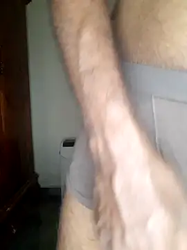 Snapshot of SuranSexy33 chatting on September 2025 06:35:02 AM SuranSexy33 online show from September 2025 06:35:02 AM