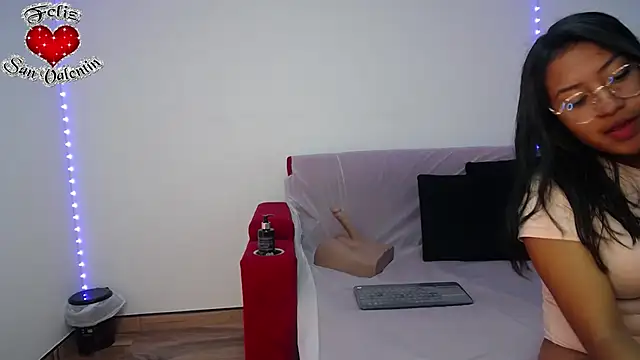 Snapshot of ricura_mily chatting on March 2025 01:47:02 AM ricura mily online show from March 2025 01:47:02 AM