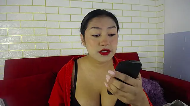 Snapshot of ricura_mily chatting on December 2025 04:39:01 AM ricura mily online show from December 2025 04:39:01 AM