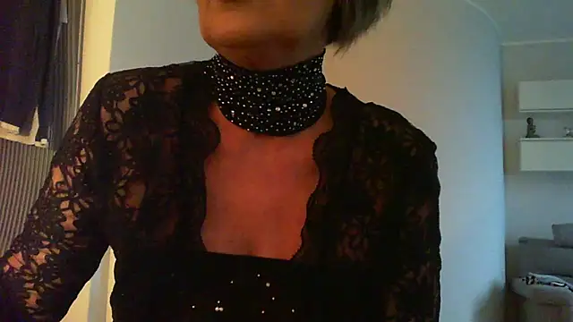   Angel78   online show from October 2025 12:28:01 PM