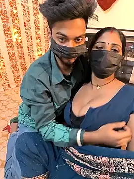 Snapshot of Indian_Lust_Couple chatting on December 2024 06:44:02 PM Indian Lust Couple online show from December 2024 06:44:02 PM