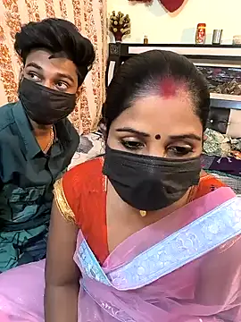 Snapshot of Indian_Lust_Couple chatting on December 2024 06:49:01 PM Indian Lust Couple online show from December 2024 06:49:01 PM