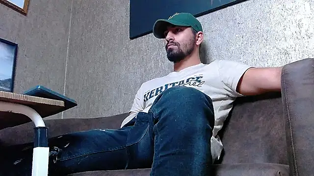 Snapshot of NigelBoydXXX chatting on February 2025 08:25:01 PM NigelBoydXXX online show from February 2025 08:25:01 PM