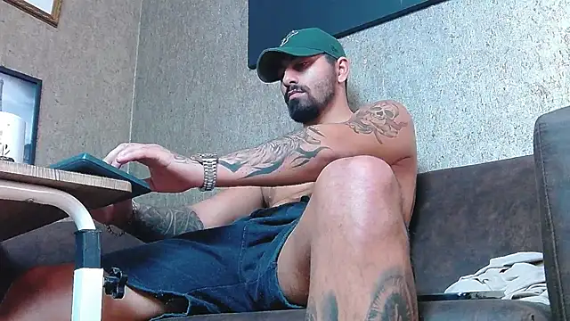 Snapshot of NigelBoydXXX chatting on February 2025 08:59:02 AM NigelBoydXXX online show from February 2025 08:59:02 AM
