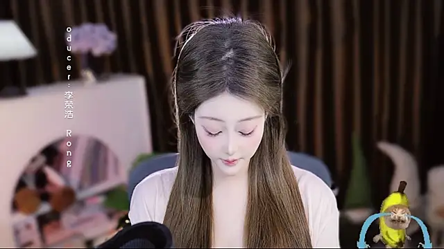 Arwyn-rr online show from April 2026 10:21:02 AM