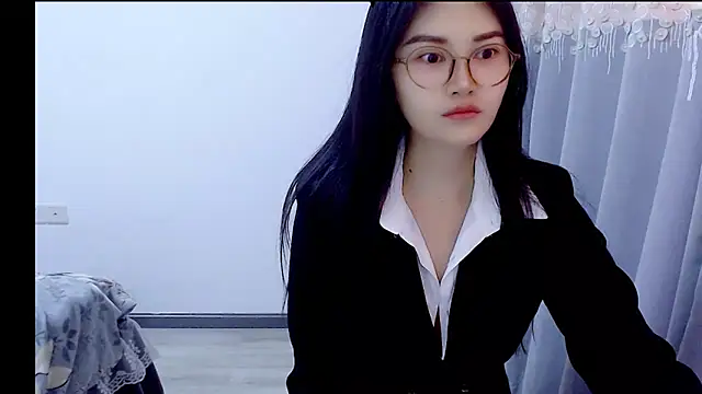 Snapshot of Little-sweet chatting on November 2025 02:12:01 AM Little-sweet online show from November 2025 02:12:01 AM