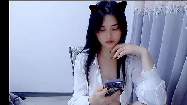 Snapshot of Little-sweet chatting on November 2025 01:09:02 PM Little-sweet online show from November 2025 01:09:02 PM