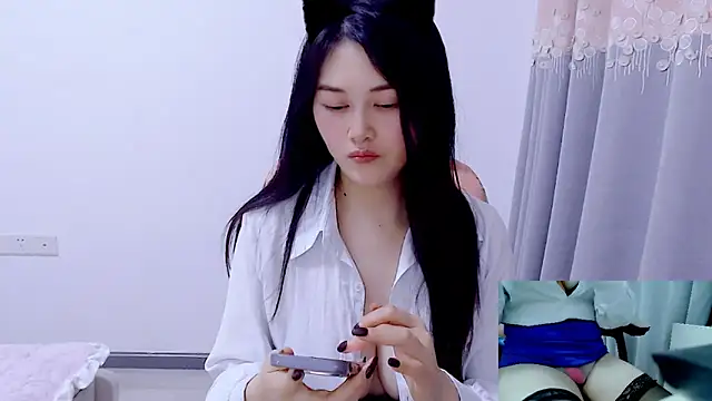 Snapshot of Little-sweet chatting on November 2025 12:41:02 PM Little-sweet online show from November 2025 12:41:02 PM