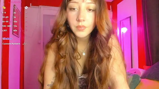 Snapshot of HeyTati chatting on February 2026 12:42:01 AM HeyTati online show from February 2026 12:42:01 AM