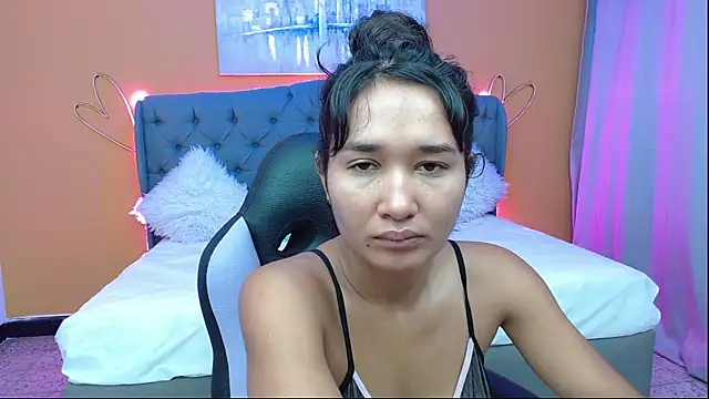 Snapshot of aliceroma chatting on January 2025 02:41:01 PM aliceroma online show from January 2025 02:41:01 PM
