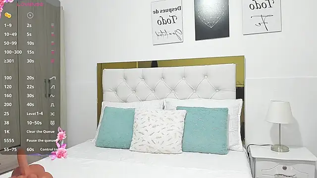 Snapshot of SofiaBosch chatting on December 2024 05:04:01 AM SofiaBosch online show from December 2024 05:04:01 AM