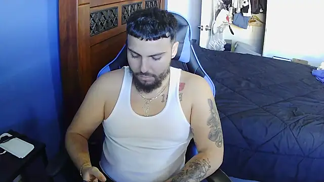 MasterKvn online show from March 2025 08:59:01 PM